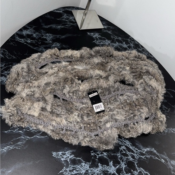 Marcus Adler 100% Rabbit Fur Ruffle Infinity Scarf Wrap Multi Gray AUTHENTIC NWT - Picture 5 of 7